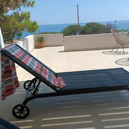 Sea View Pine House Villa Makrýgialos Exterior foto
