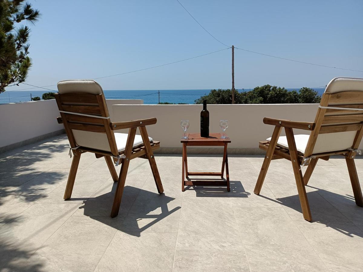 Sea View Pine House Villa Makrýgialos Exterior foto
